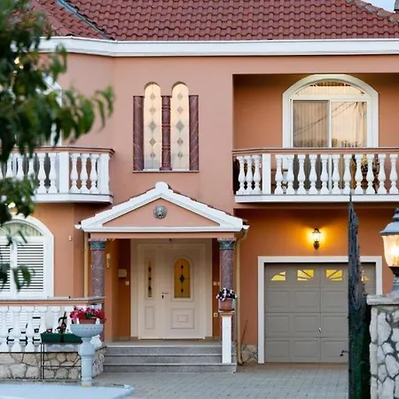 Dom wakacyjny Family Friendly House With A Swimming Pool Zaton, Zadar - 21576 *